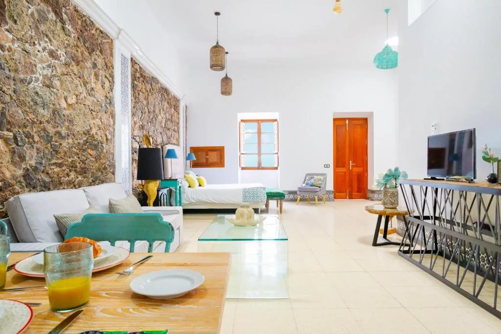 El Charco Suites — 4