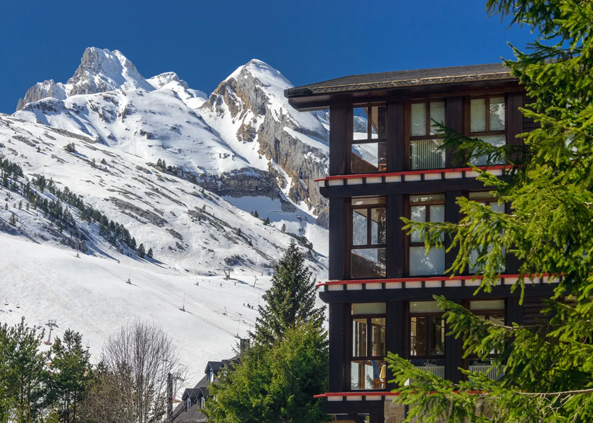 Candanchu Hotel