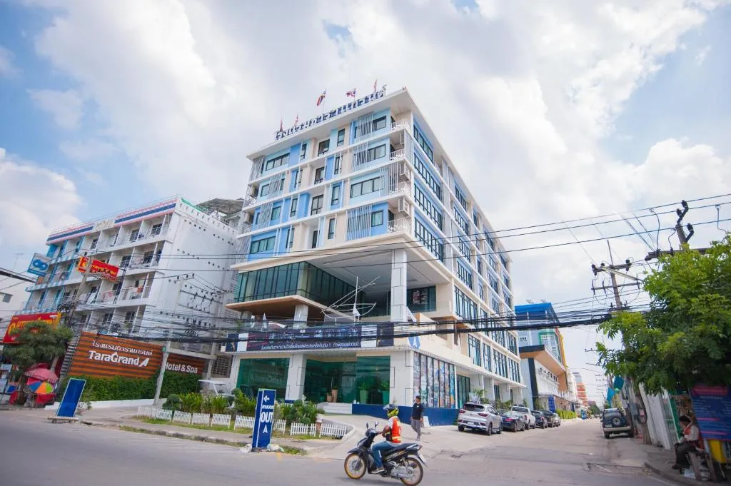 Taragrand Donmuang Airport Hotel — 1