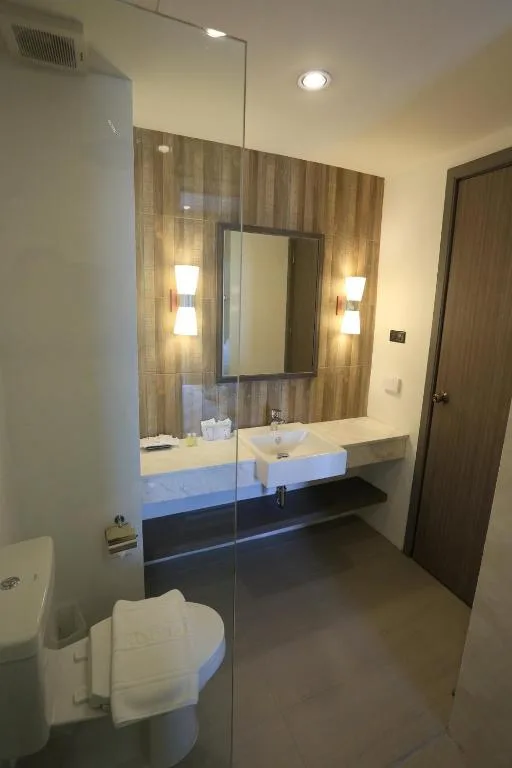Bright Hotel — 3