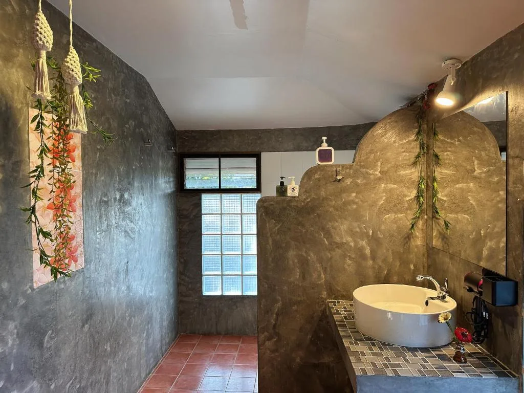 Pairadise Hotel — 2