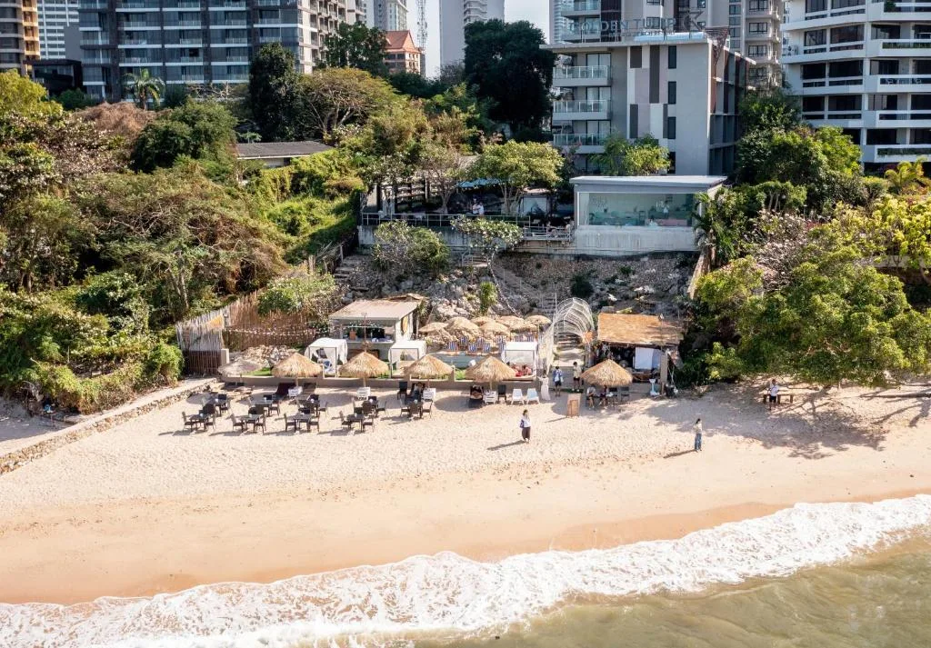 Golden Tulip Pattaya Beachfront Resort — 2