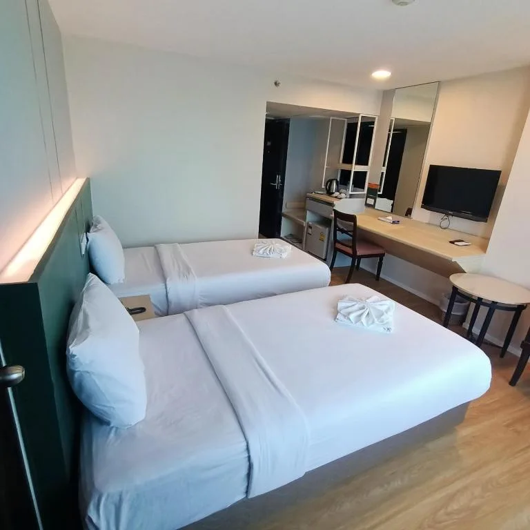 Mayflower Grande Hotel Phitsanulok — 1