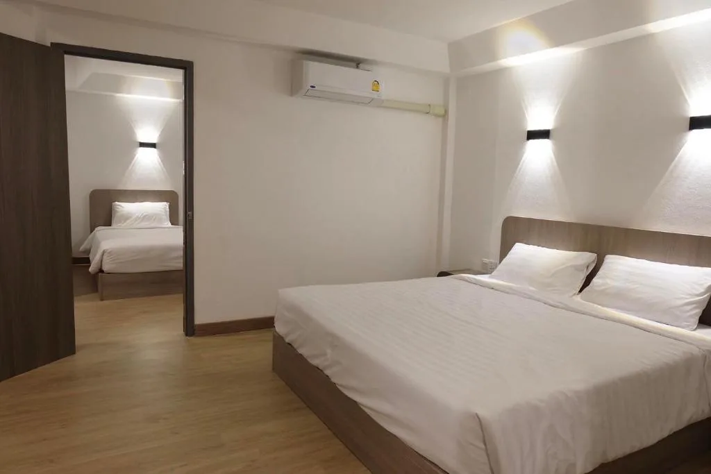 U-Thong Hotel — 5