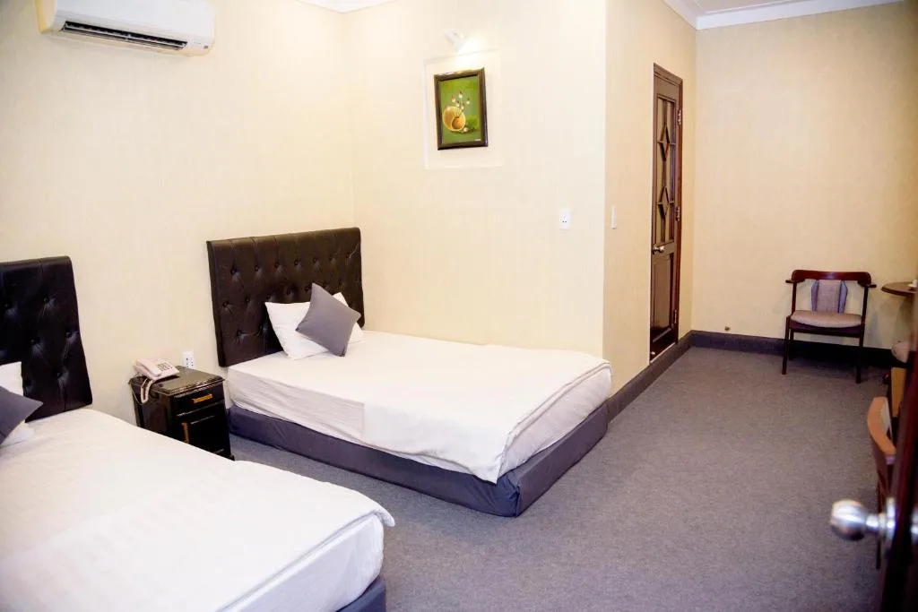 Ha Trinh Hotel — 2