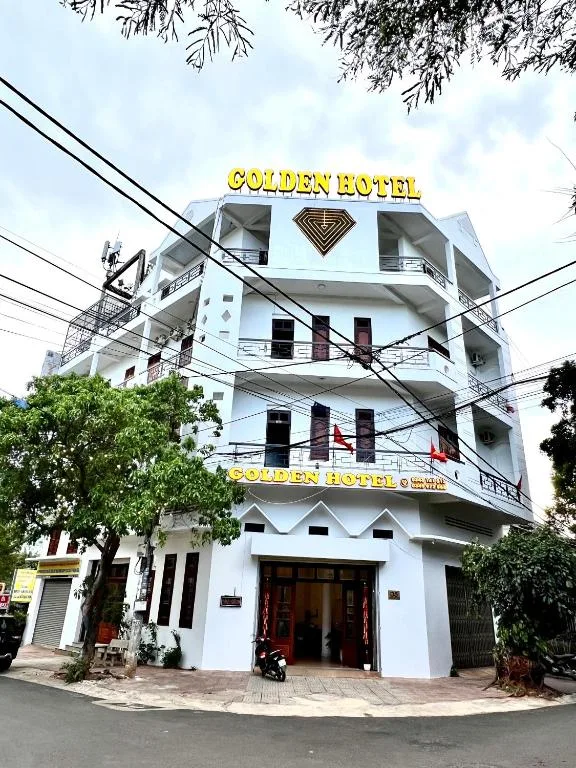 Golden Hotel
