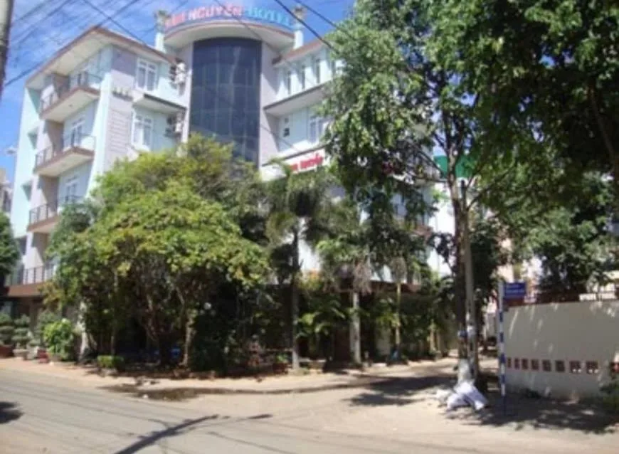 Khách Sạn Nam Nguyên — 4