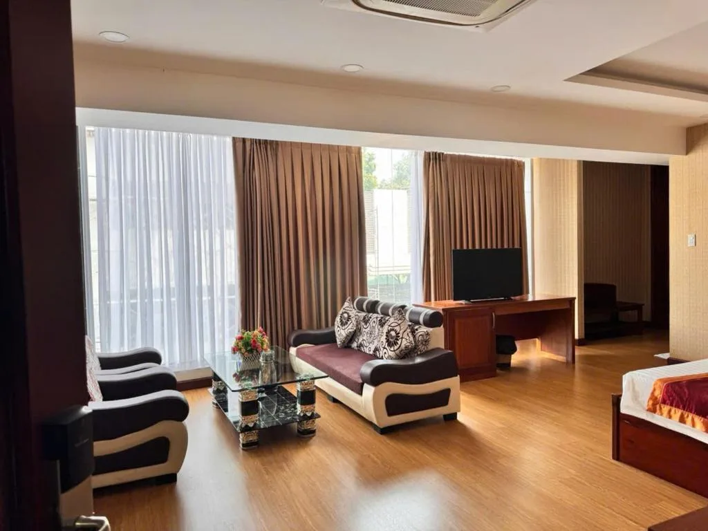 Klei Buon Ma Thuot City Centre Hotel — 4