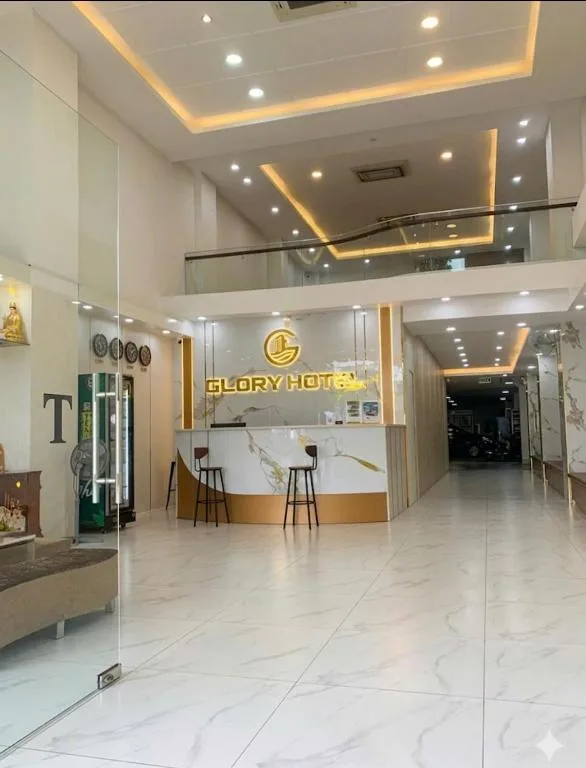 Glory Hotel — 5