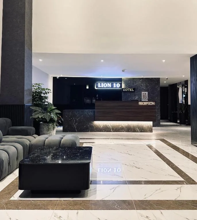 LION 10 HOTEL — 4