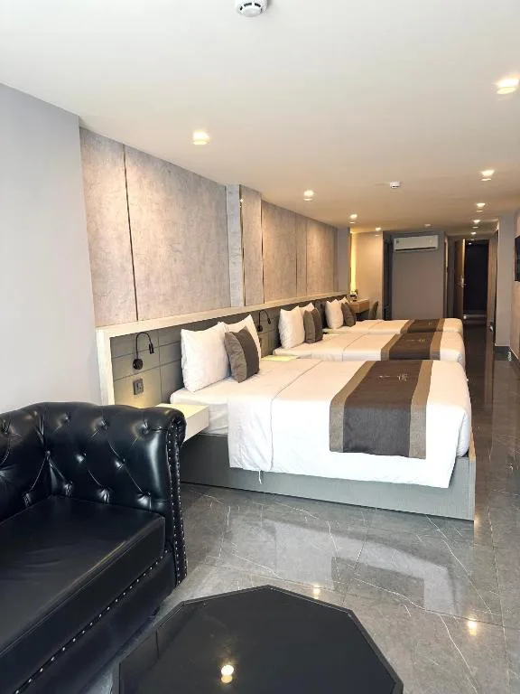 LION 9 HOTEL