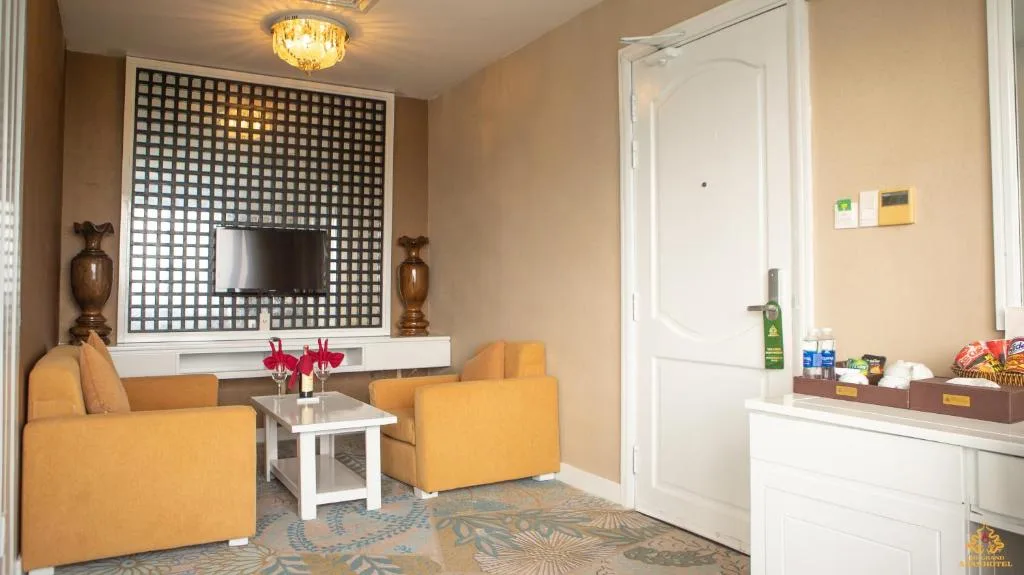 NINH KIỀU FORTUNELAND HoTel — 4