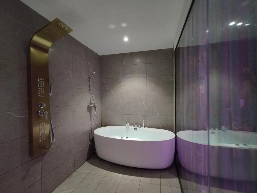 Tina 5 hotel — 5
