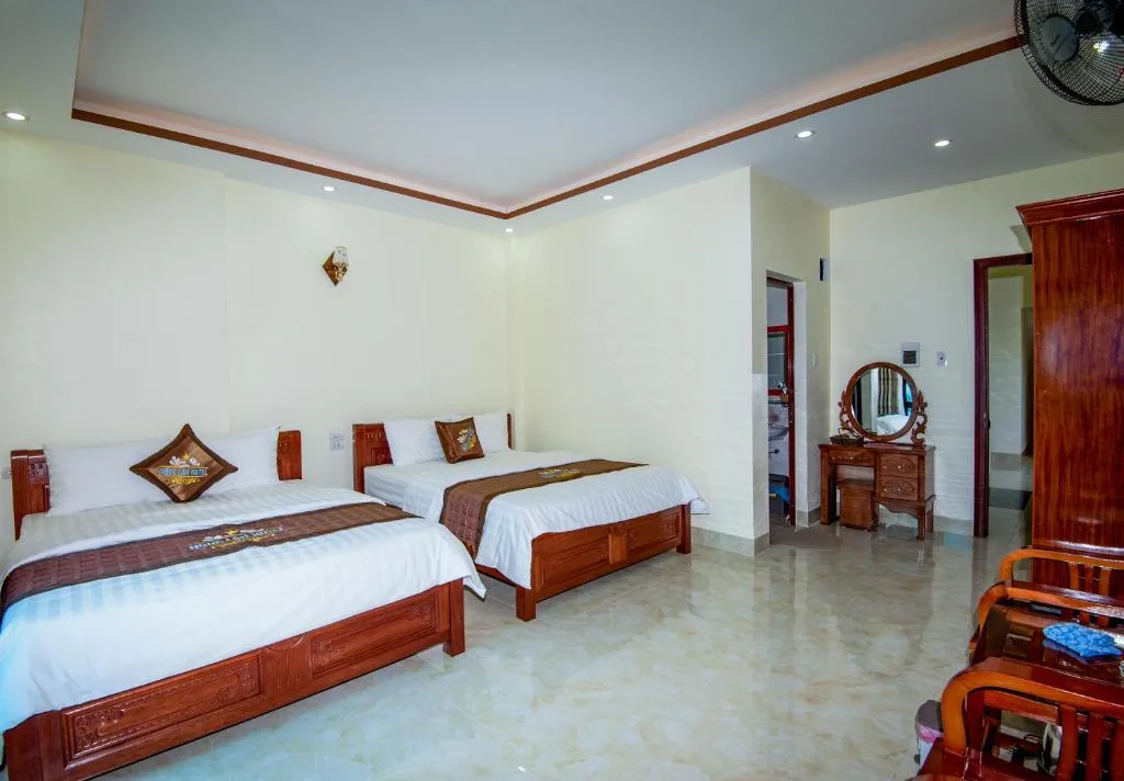 Ngoc Lan Hotel — 2