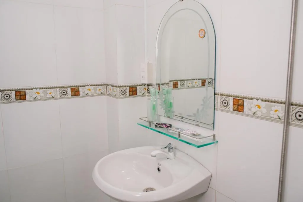 HIEP HOA HOTEL — 3