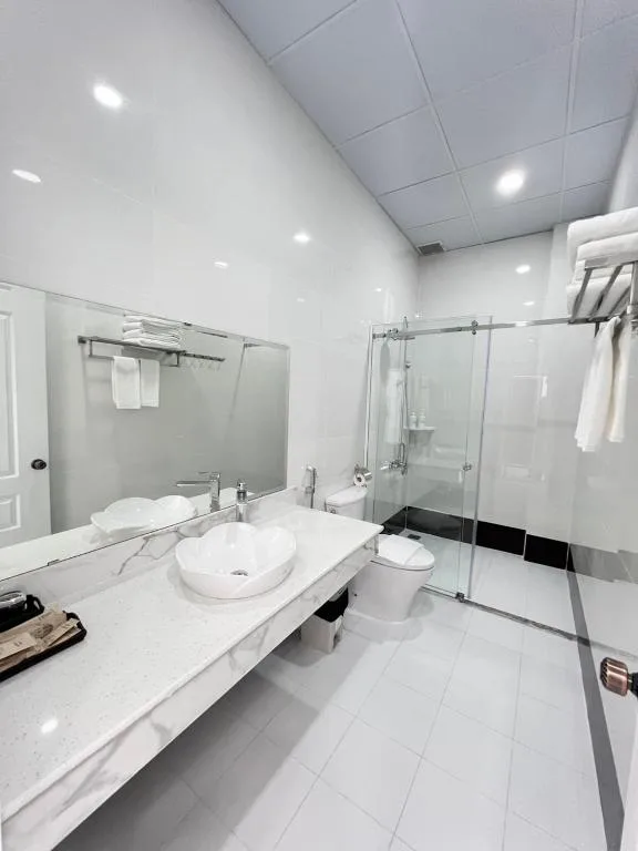 Paris Hotel Châu Đốc — 3