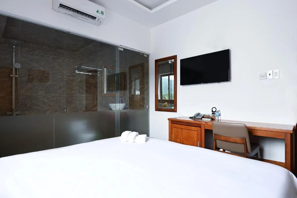 Kim Ngân Hotel — 4