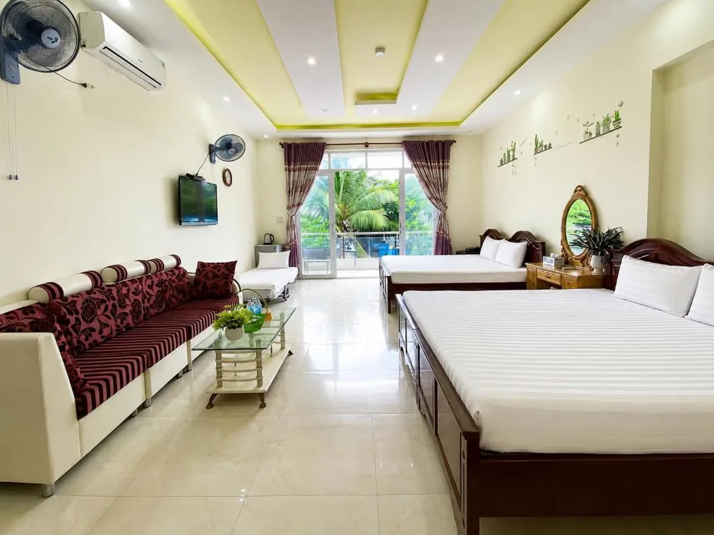 The Red Hotel Côn Đảo
