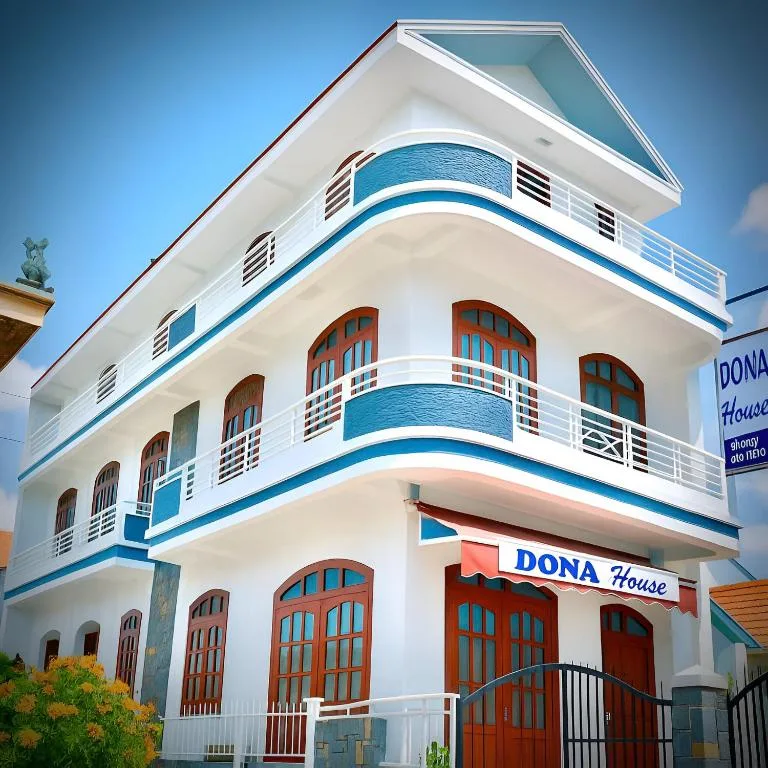 Dona Hotel