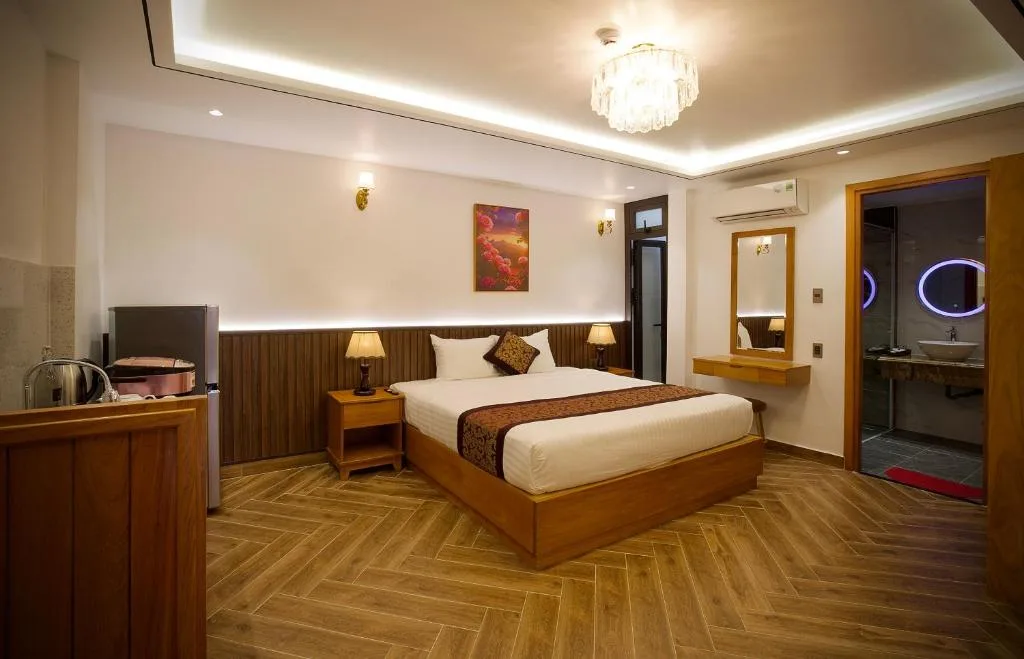 La Fleur Premium Central Apartment Hotel — 2