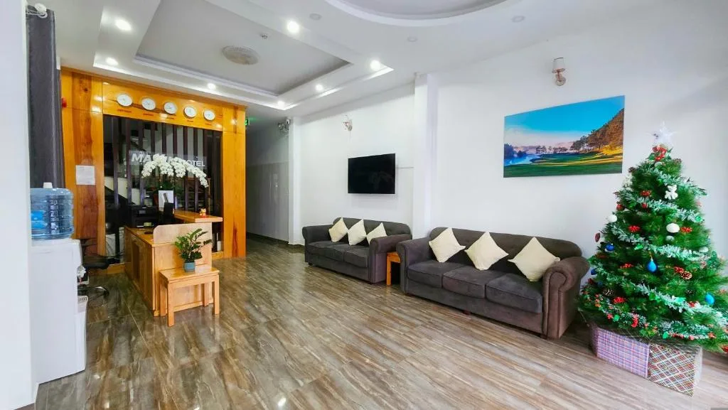 Maxim Hotel — 3