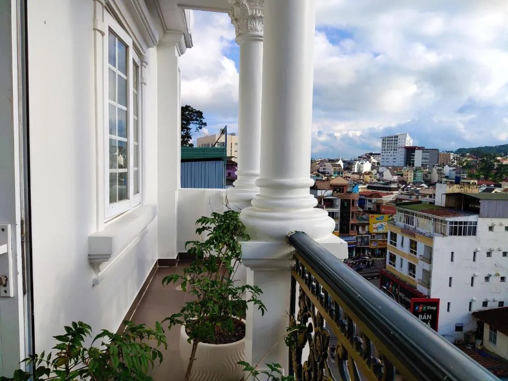 New Hampton Suits-Tam Xuan Centre Hotel — 3
