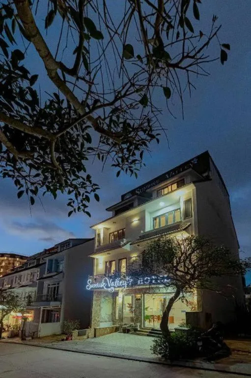 Sunrise Valley Dalat Hotel — 2