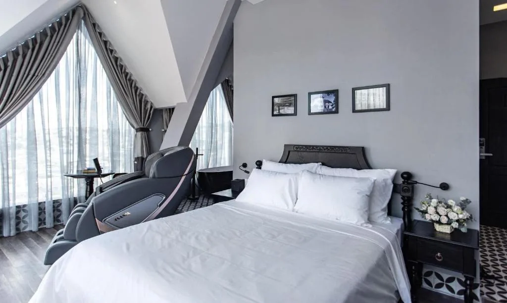 TTR Skypool Boutique Hotel