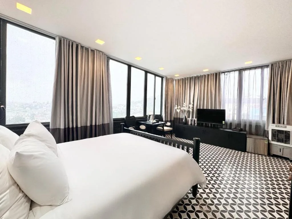 TTR Skypool Boutique Hotel — 2