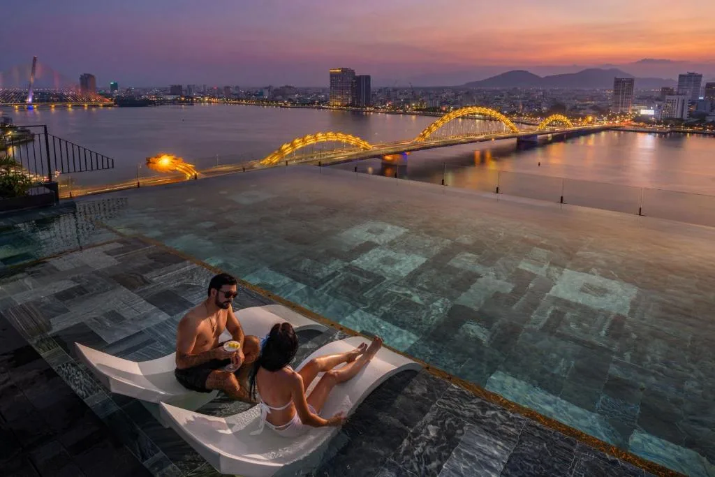 Caro Premium Danang Hotel