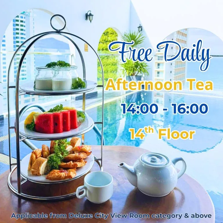 Golden Lotus Hotel Da Nang - Rooftop Bar Sea View — 3