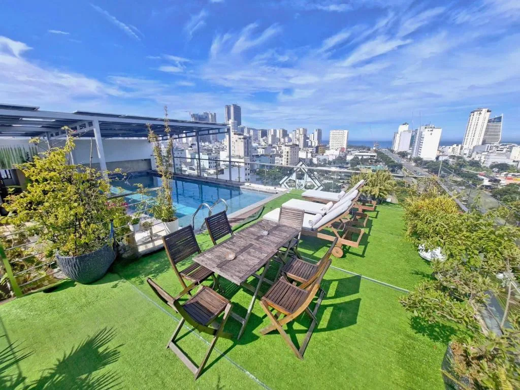 MiAn Hotel Danang - Infinity Pool