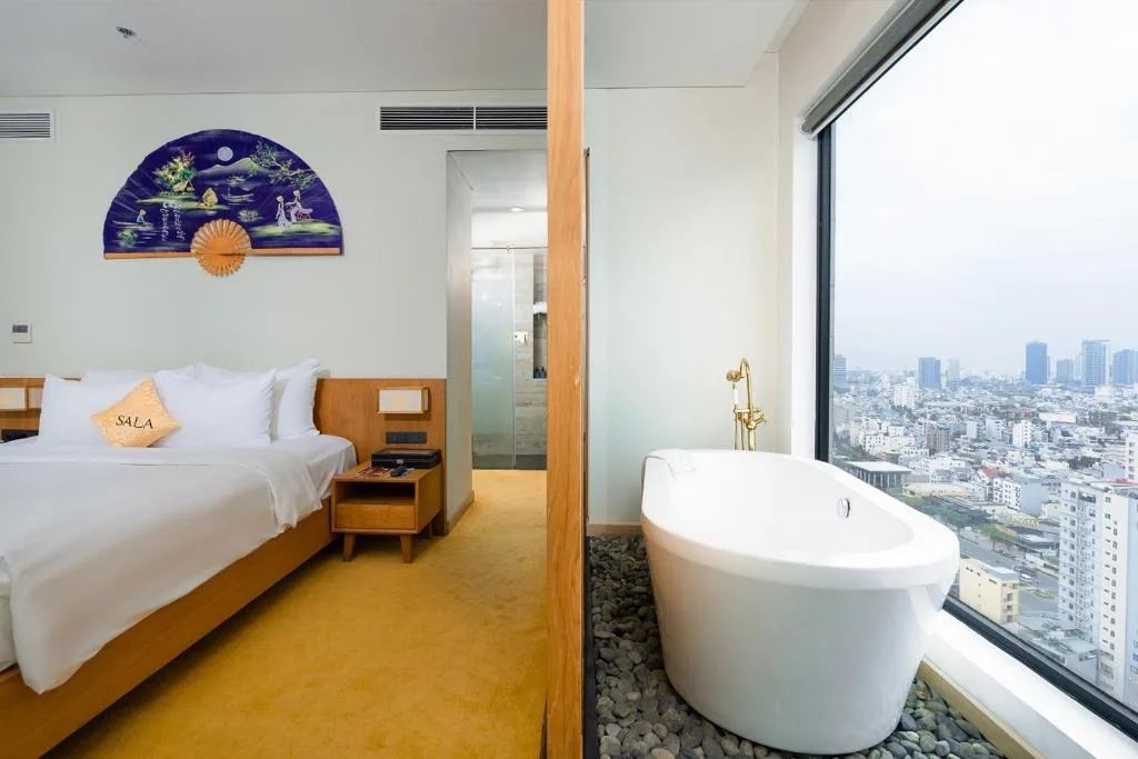 Sala Danang Beach Hotel — 4