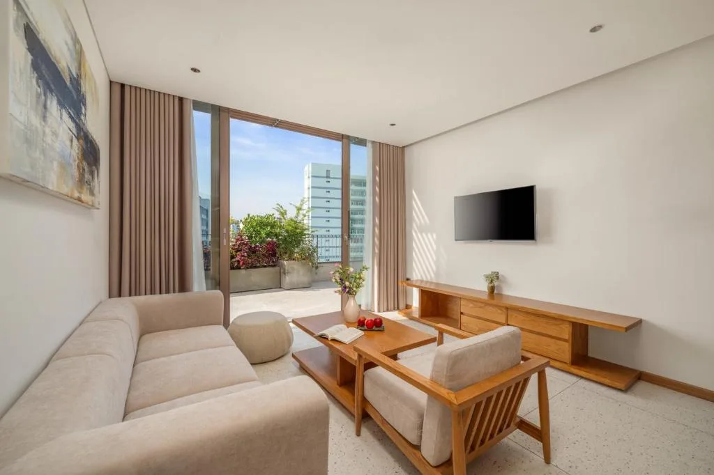 Vernal Hotel & Apartment Da Nang — 5