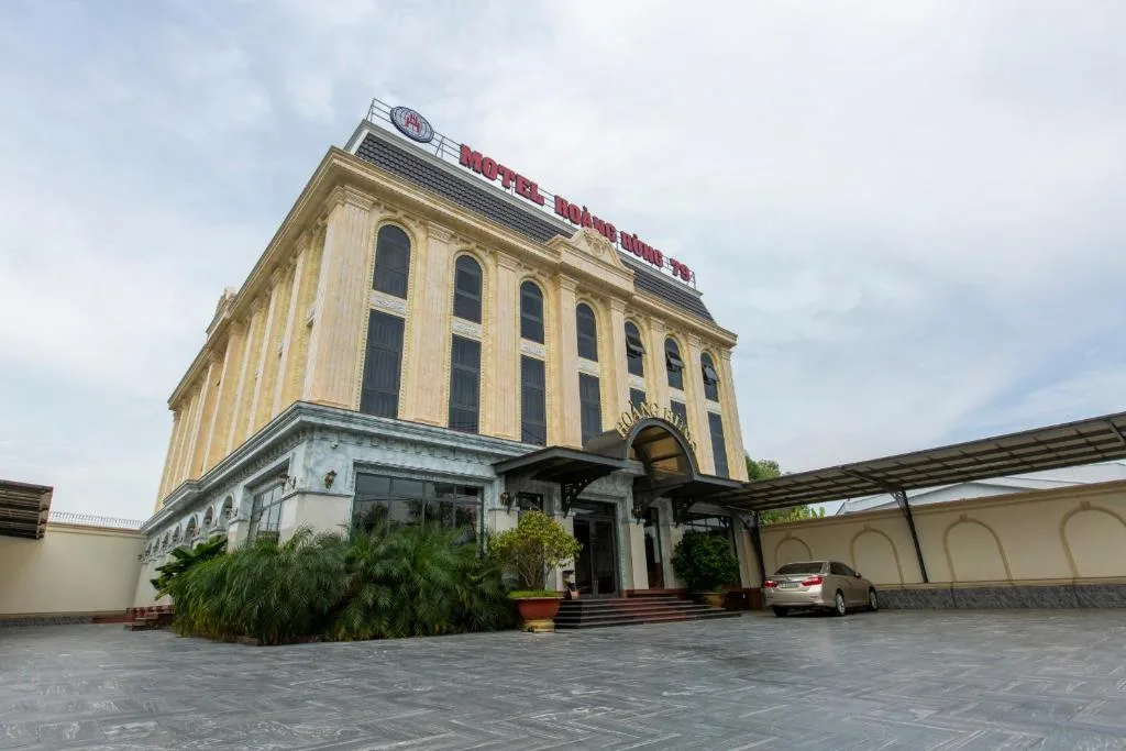 Hoang Hung Hotel — 3