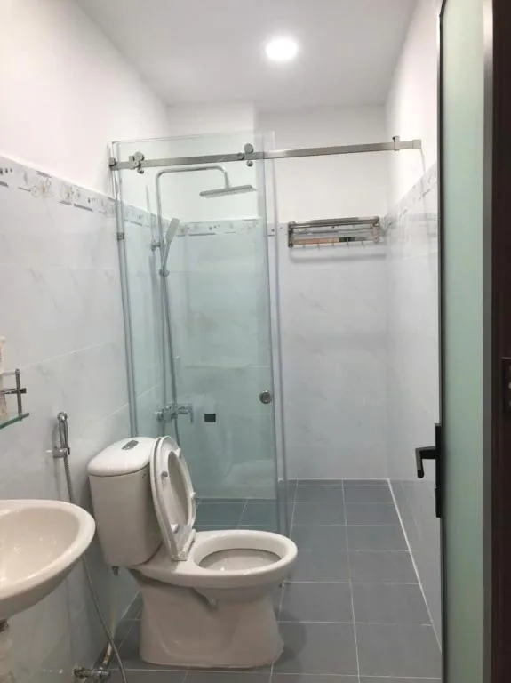 Hotel Hoa Cúc Phương Dĩ An - Bình Dương — 4