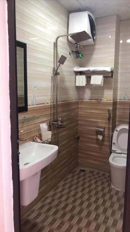 Nhật Bảo Hotel HG - by BAY LUXURY — 3