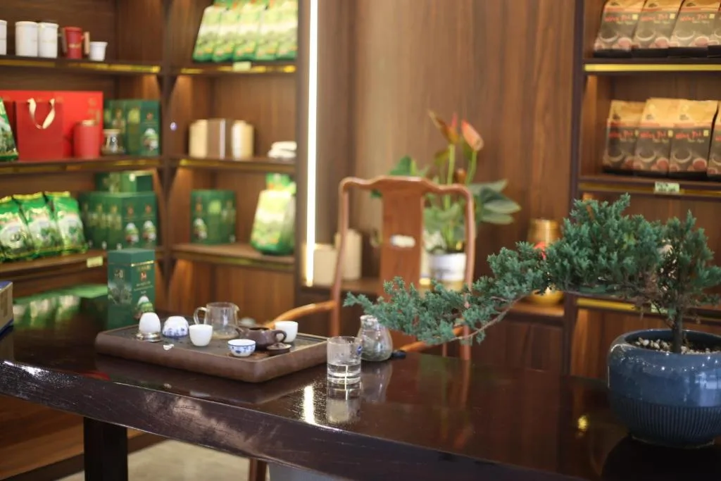 Tea Hotel by Chien Hao — 4