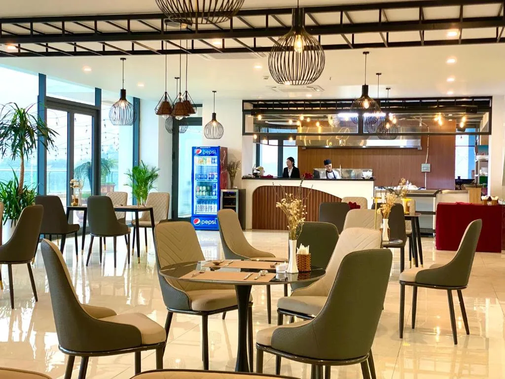 YEN BIEN LUXURY HOTEL — 2