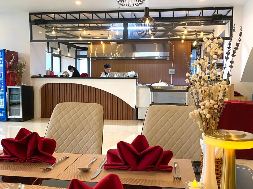 YEN BIEN LUXURY HOTEL — 3
