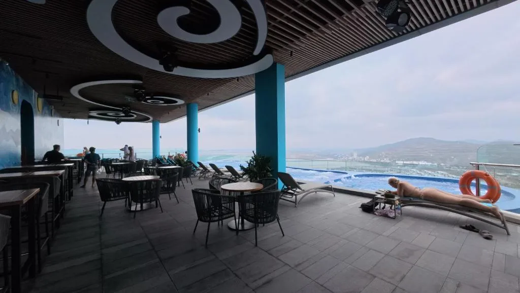 A LA CARTE Hạ Long Homestay — 4