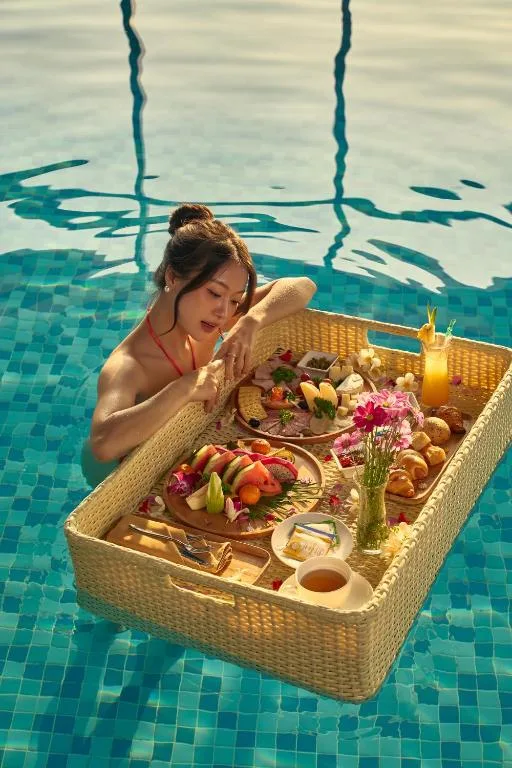 DeLaSea Ha Long Hotel - Modern Bayview Escape — 3