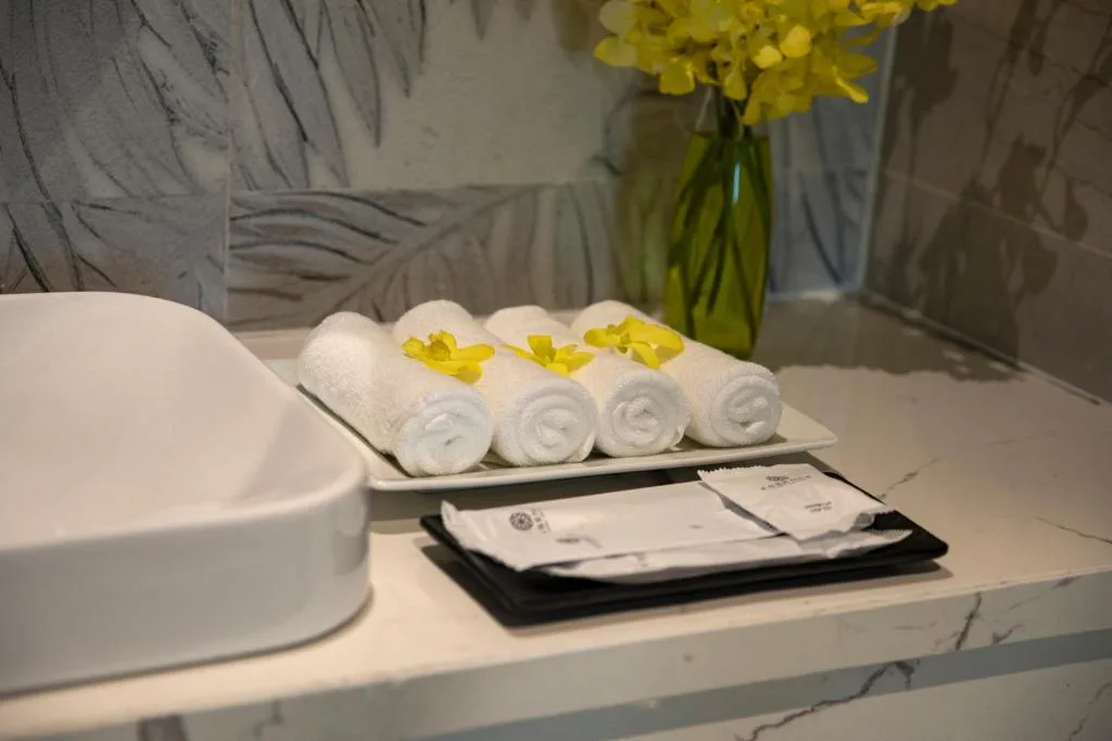 Ha Long Essence Hotel — 3