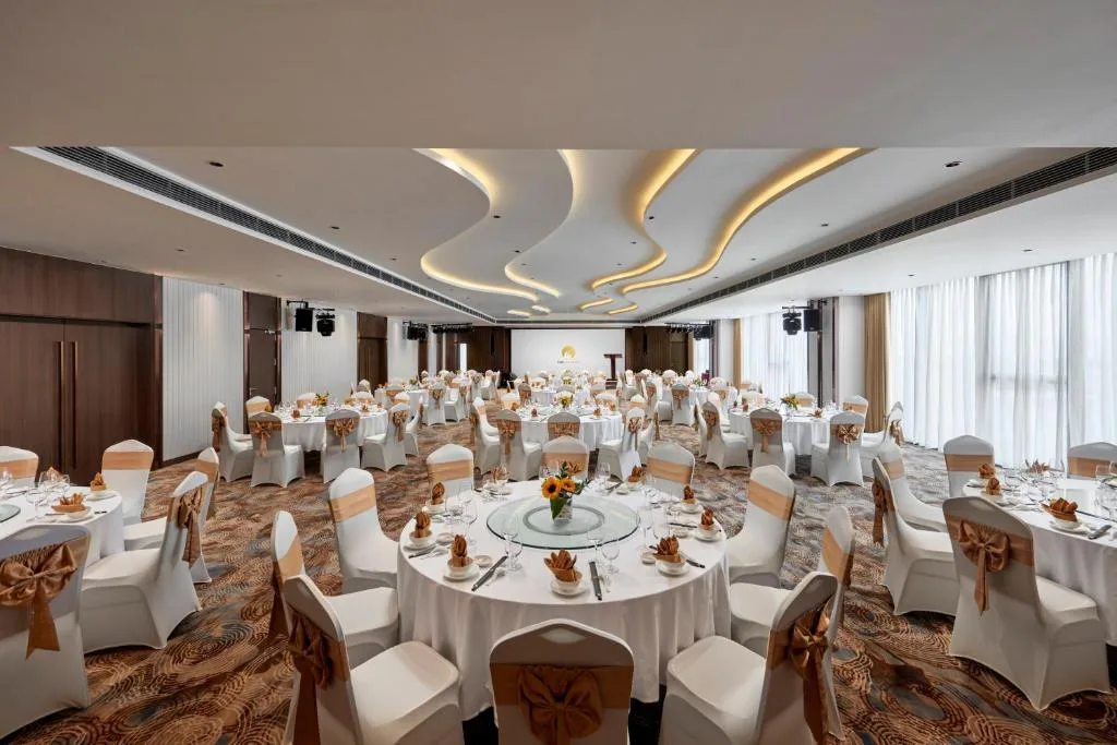 The Watson Premium HaLong Hotel — 5