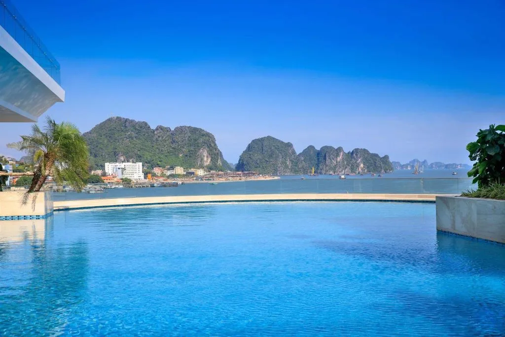 Wyndham Legend Halong — 2