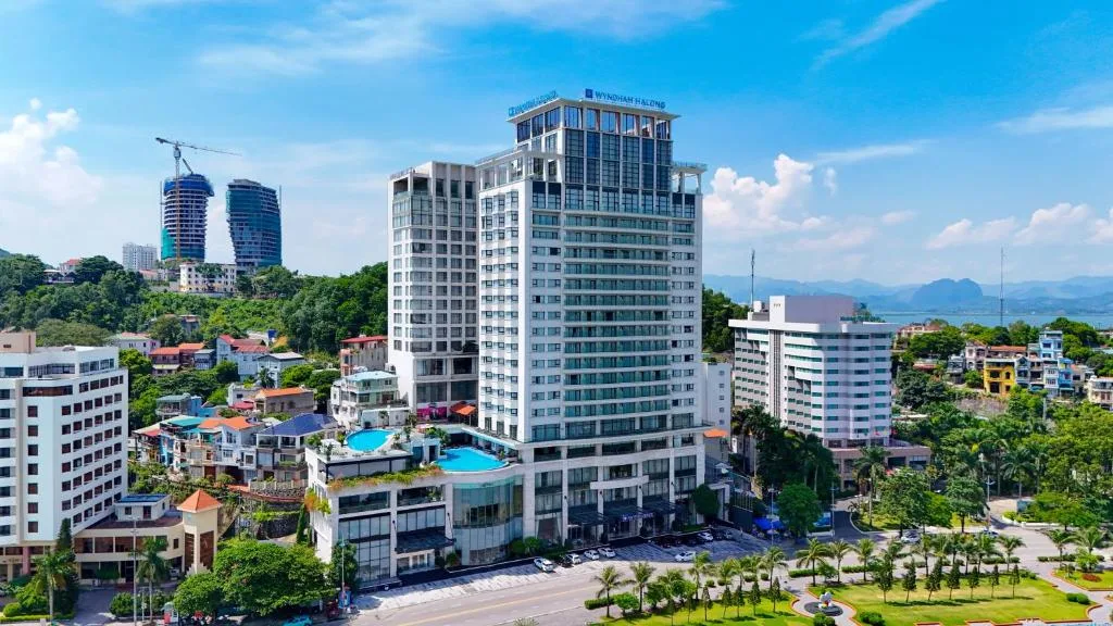 Wyndham Legend Halong — 4