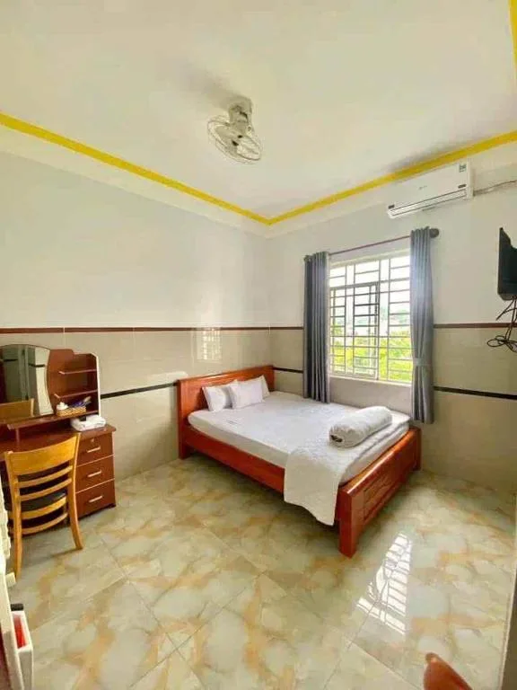 Nhà Nghỉ Cẩm Tiên 1 — 2