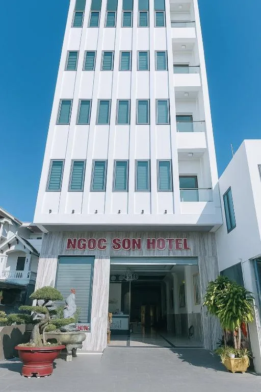 Ngọc Sơn Hotel