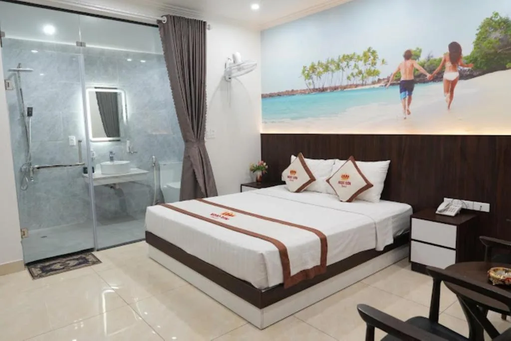 Ngọc Sơn Hotel — 3