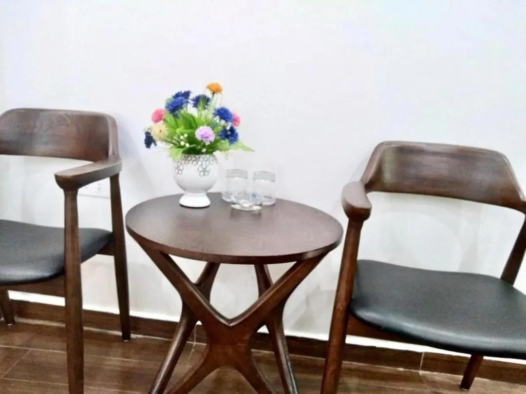 Ngọc Sơn Hotel — 4